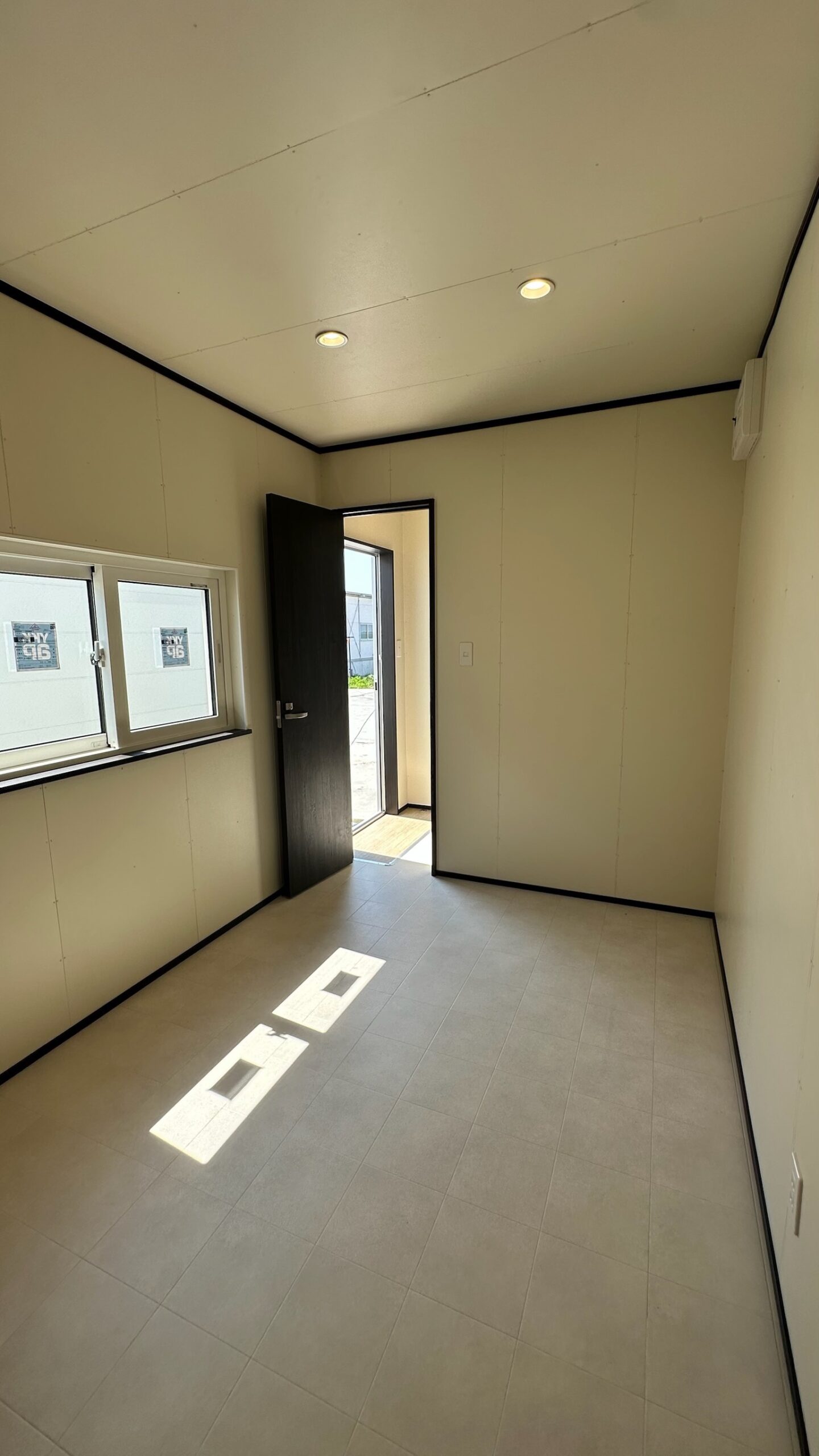 住居用トレーラーハウス内観2