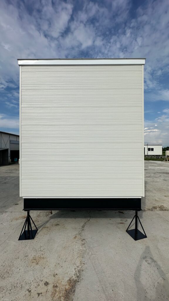 住居用トレーラーハウス外観3